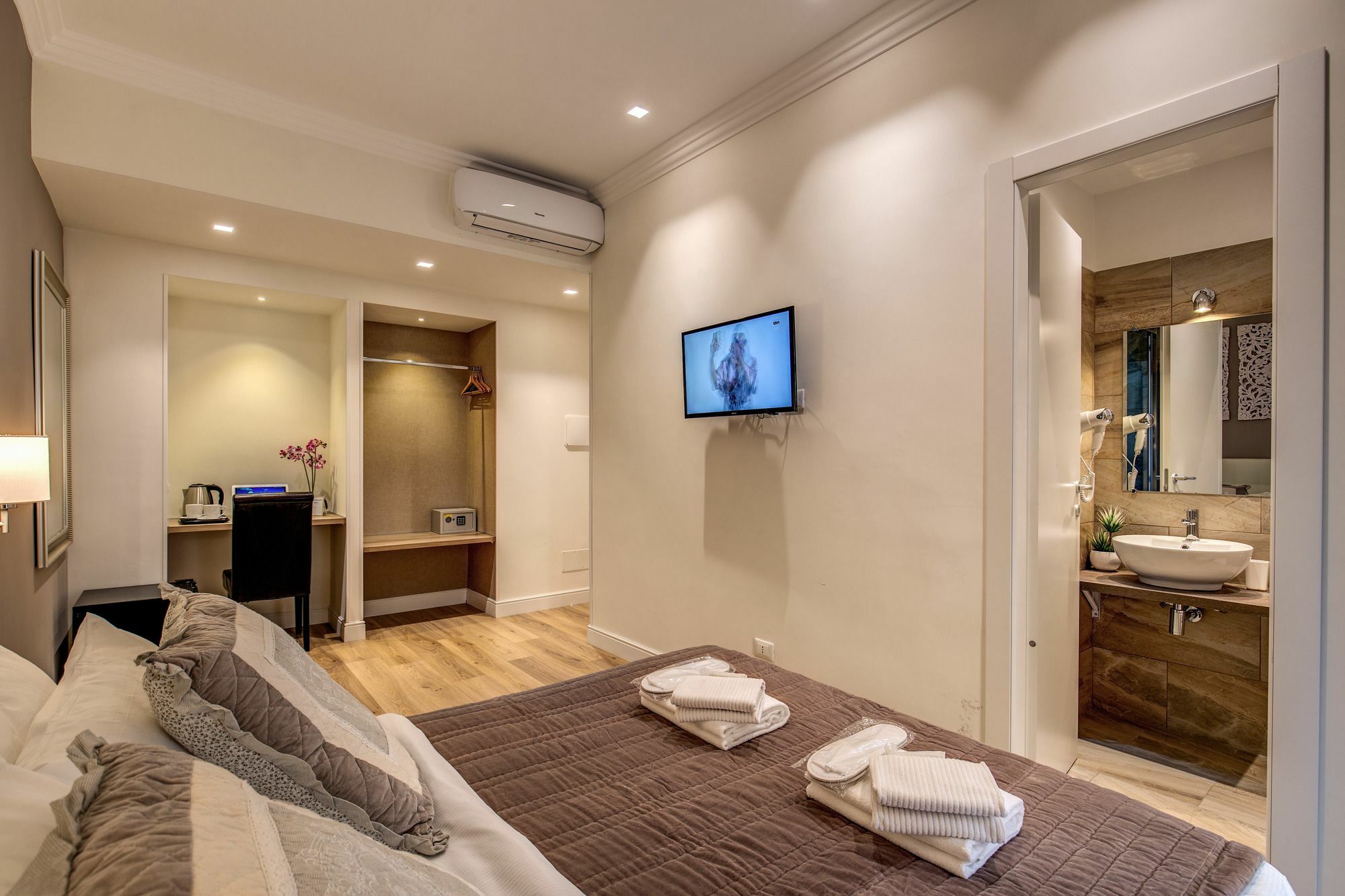 Chester Suites Roma Ngoại thất bức ảnh